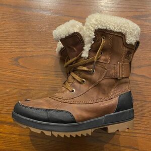 Sorel Brown and Black Winter Lace-Up Boots with Cream Fur Collar